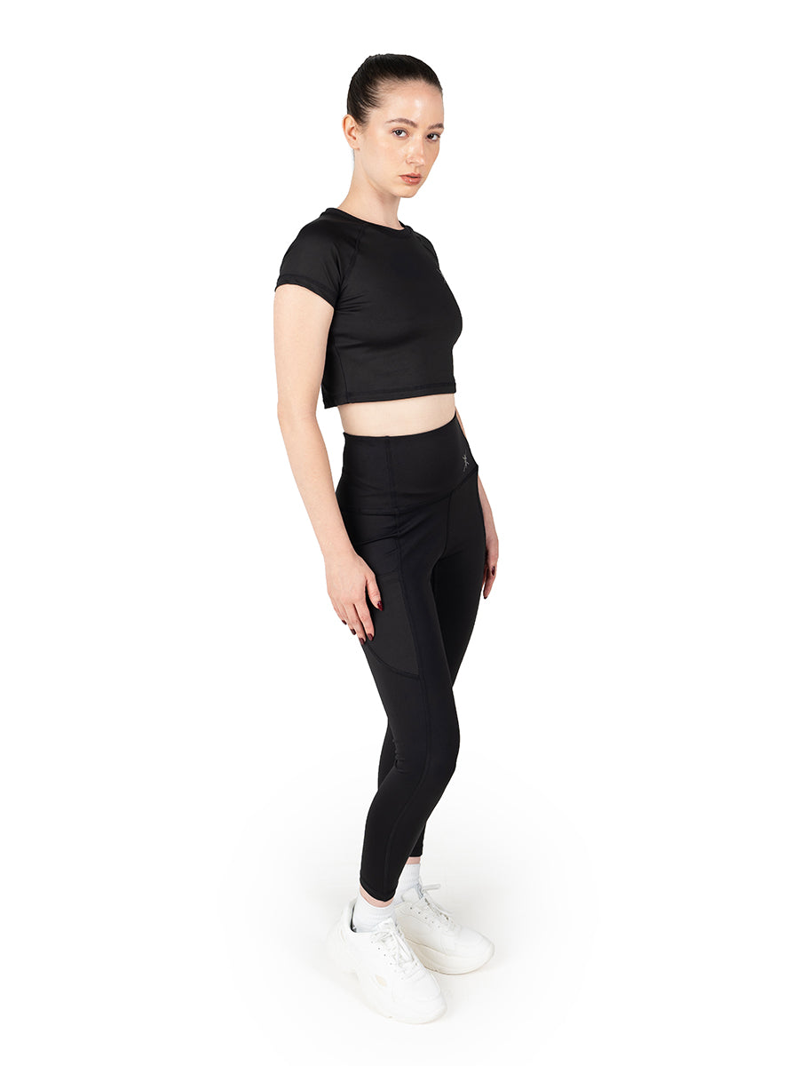 Deep Black Active Crop top