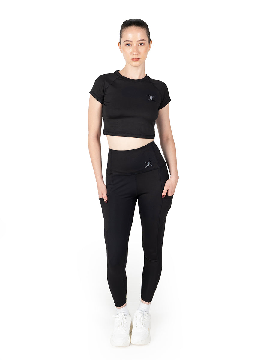 Deep Black Active Crop top